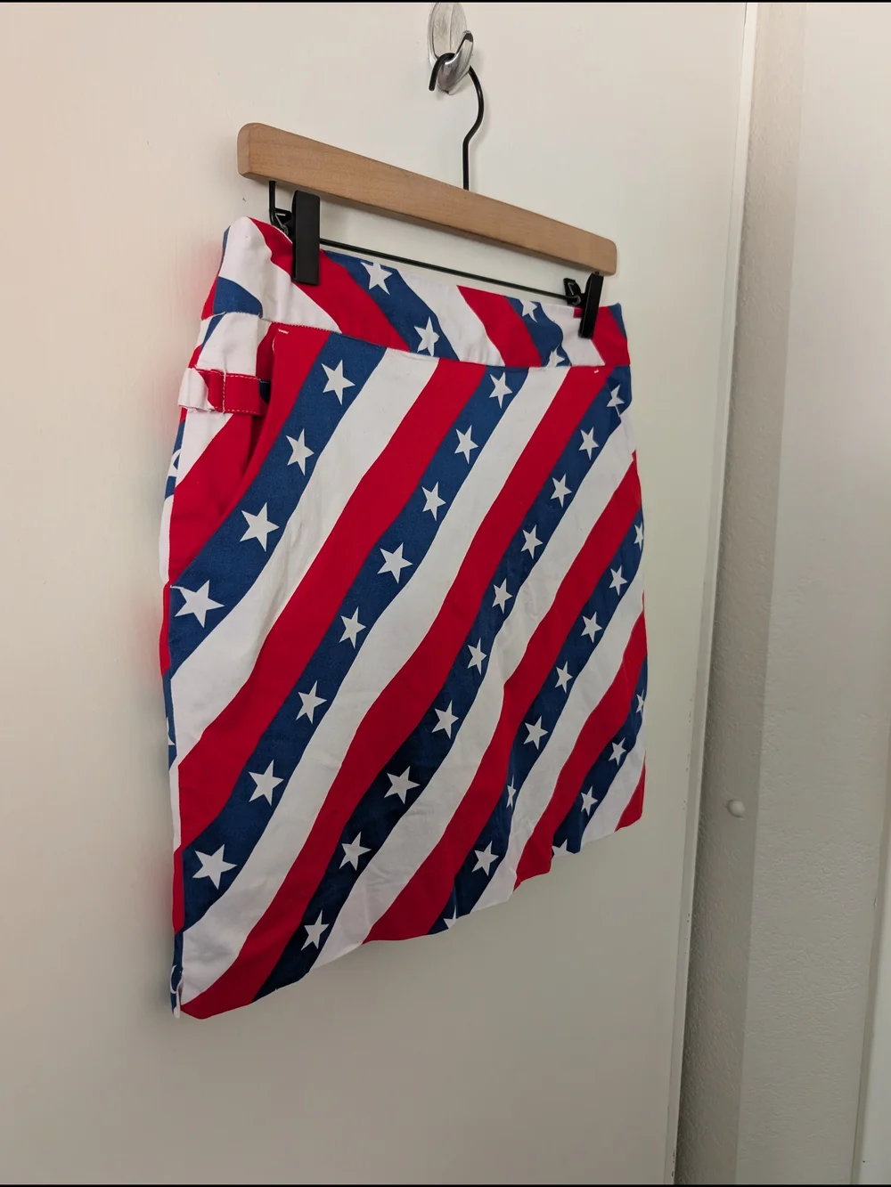 Royal & Awesome Womens 8 Patriotic Mini Golf Skirt Red White Blue Stars Stripes - Picture 2 of 6
